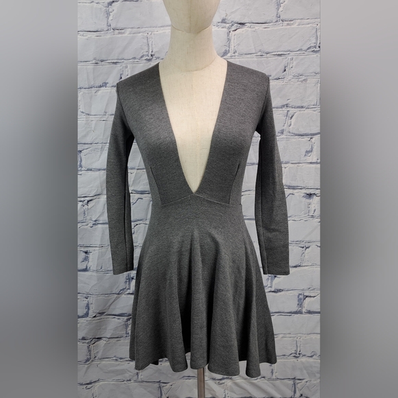 American Apparel Women's Dress Above Knee Mini Skirt Deep V XS *MINT CONDITION* - Picture 3 of 13